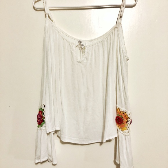 The Line of Style off the shoulder top. - Picture 1 of 7